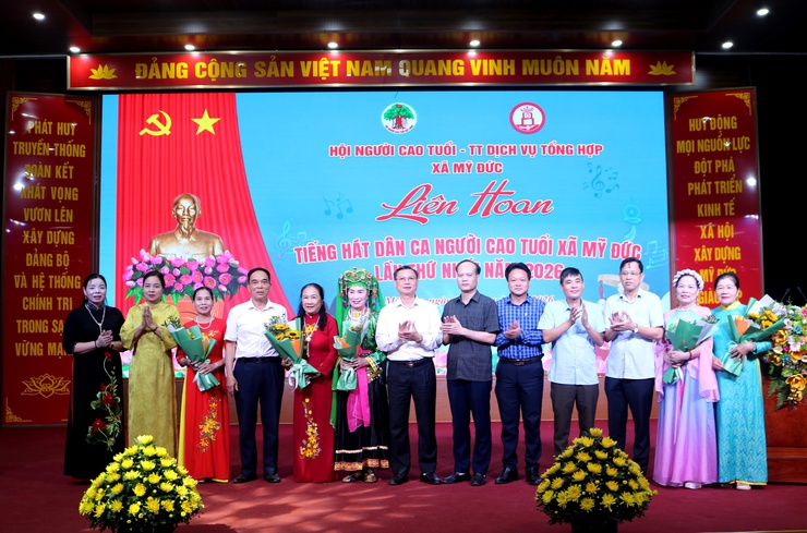 Hội người cao tuổi xã Mỹ Đức tổ chức liên hoan tiếng hát dân ca người cao tuổi lần thứ nhất năm 2026- Ảnh 1.