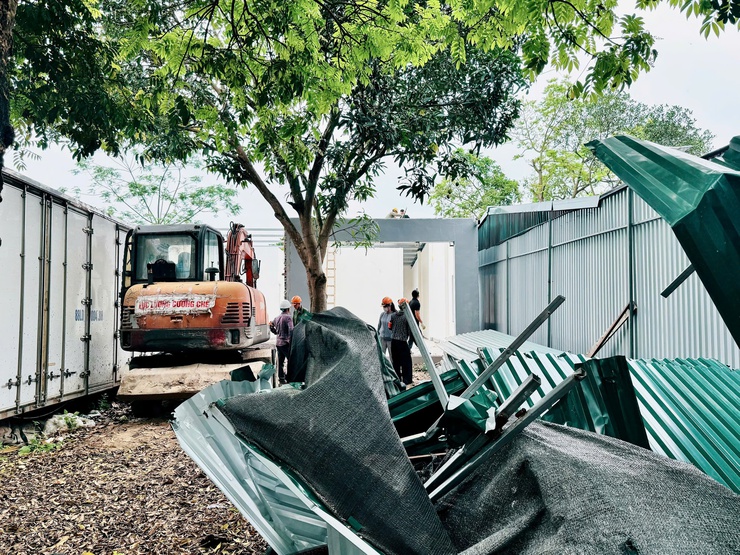 Xã Nam Phù tổ chức cưỡng chế công trình vi phạm, bảo đảm đúng pháp luật- Ảnh 9.