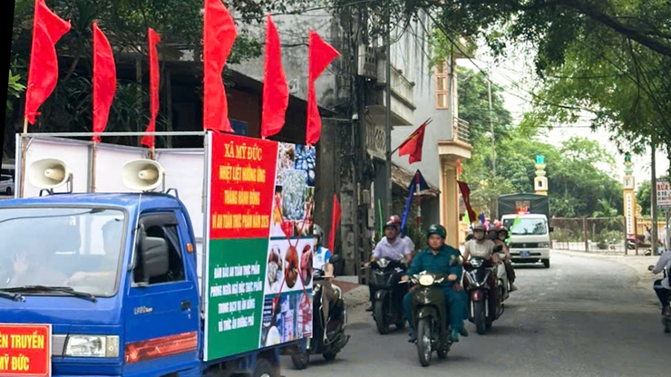 Xã Mỹ Đức diễu hành truyền thông lưu động hưởng ứng “Tháng hành động vì an toàn thực phẩm” năm 2026- Ảnh 14.
