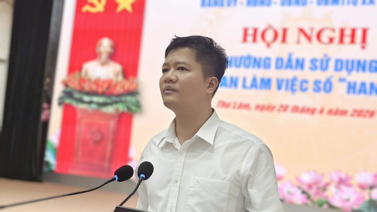 Đảng ủy – HĐND – UBND – UB MTTQ xã Thư Lâm tổ chức Hội nghị đào tạo, hướng dẫn sử dụng mô hình không gian làm việc số “Hanoiwork”.- Ảnh 5.