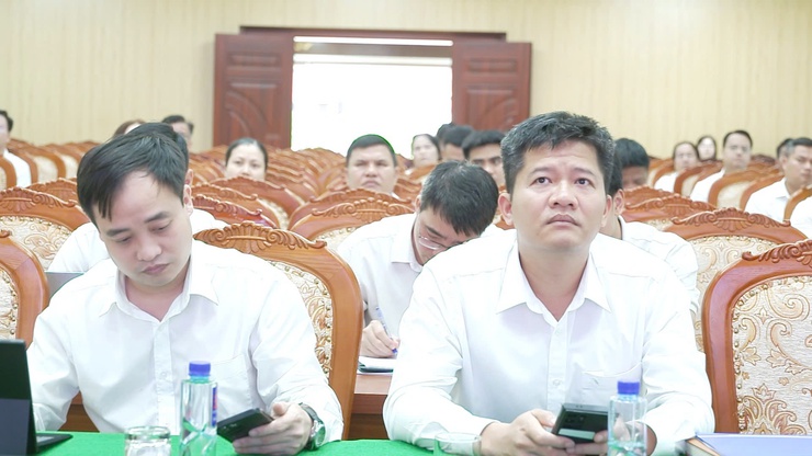 Đảng ủy – HĐND – UBND – UB MTTQ xã Thư Lâm tổ chức Hội nghị đào tạo, hướng dẫn sử dụng mô hình không gian làm việc số “Hanoiwork”.- Ảnh 1.