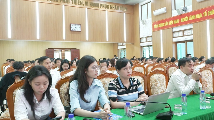 Đảng ủy – HĐND – UBND – UB MTTQ xã Thư Lâm tổ chức Hội nghị đào tạo, hướng dẫn sử dụng mô hình không gian làm việc số “Hanoiwork”.- Ảnh 3.