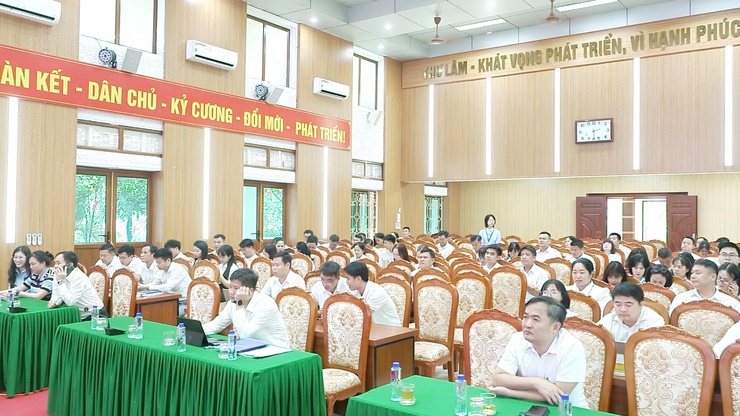 Đảng ủy – HĐND – UBND – UB MTTQ xã Thư Lâm tổ chức Hội nghị đào tạo, hướng dẫn sử dụng mô hình không gian làm việc số “Hanoiwork”.- Ảnh 8.