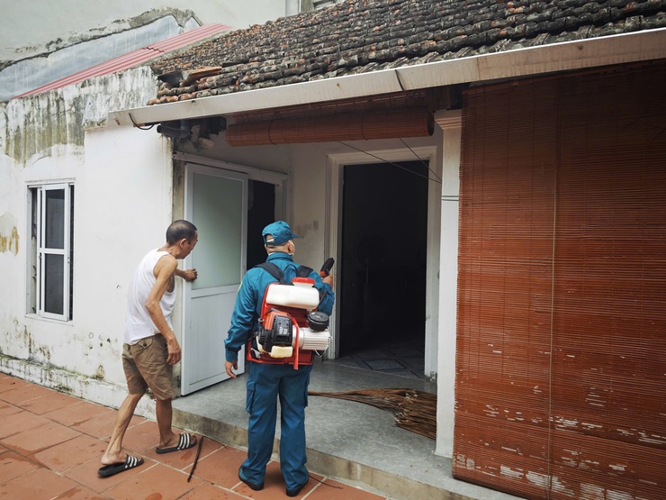 PHƯỜNG XUÂN PHƯƠNG CHỦ ĐỘNG DIỆT BỌ GẬY, PHUN HÓA CHẤT PHÒNG CHỐNG BỆNH SỐT XUẤT HUYẾT- Ảnh 3.