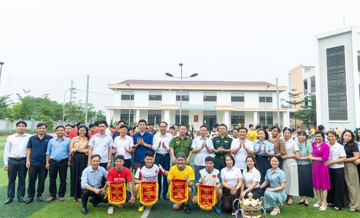 XÃ ỨNG THIÊN KHAI MẠC GIẢI THỂ THAO CHÀO MỪNG KỶ NIỆM 51 NĂM GIẢI PHÓNG MIỀN NAM THỐNG NHẤT ĐẤT NƯỚC (30/4/1975-30/4/2026) VÀ NGÀY QUỐC TẾ LAO ĐỘNG 1/5 - Ảnh 1.