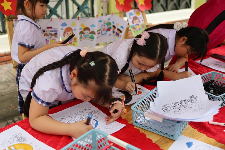 Lan tỏa văn hóa đọc từ cơ sở: Xuân Đỉnh tổ chức nhiều hoạt động ý nghĩa hưởng ứng Ngày Sách và Văn hóa đọc Việt Nam năm 2026- Ảnh 13.