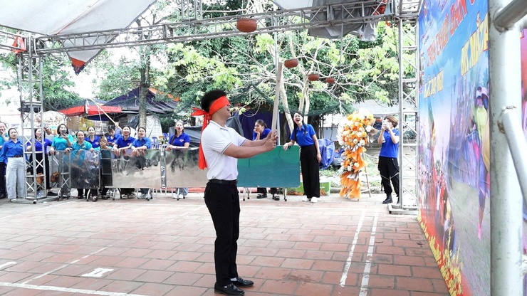 Trò chơi dân gian- Nét đẹp văn hoá trong lễ hội Bình Đà- Ảnh 3.