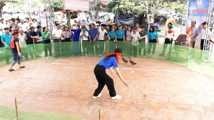 Trò chơi dân gian- Nét đẹp văn hoá trong lễ hội Bình Đà- Ảnh 4.