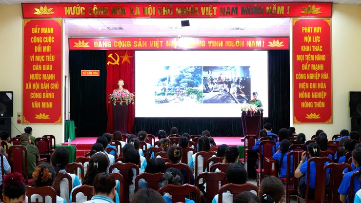 HỘI NGHỊ TUYÊN TRUYỀN, TẬP HUẤN NGHIỆP VỤ PCCC VÀ CNCH TRÊN ĐỊA BÀN XÃ DÂN HÒA NĂM 2026 - Ảnh 8.