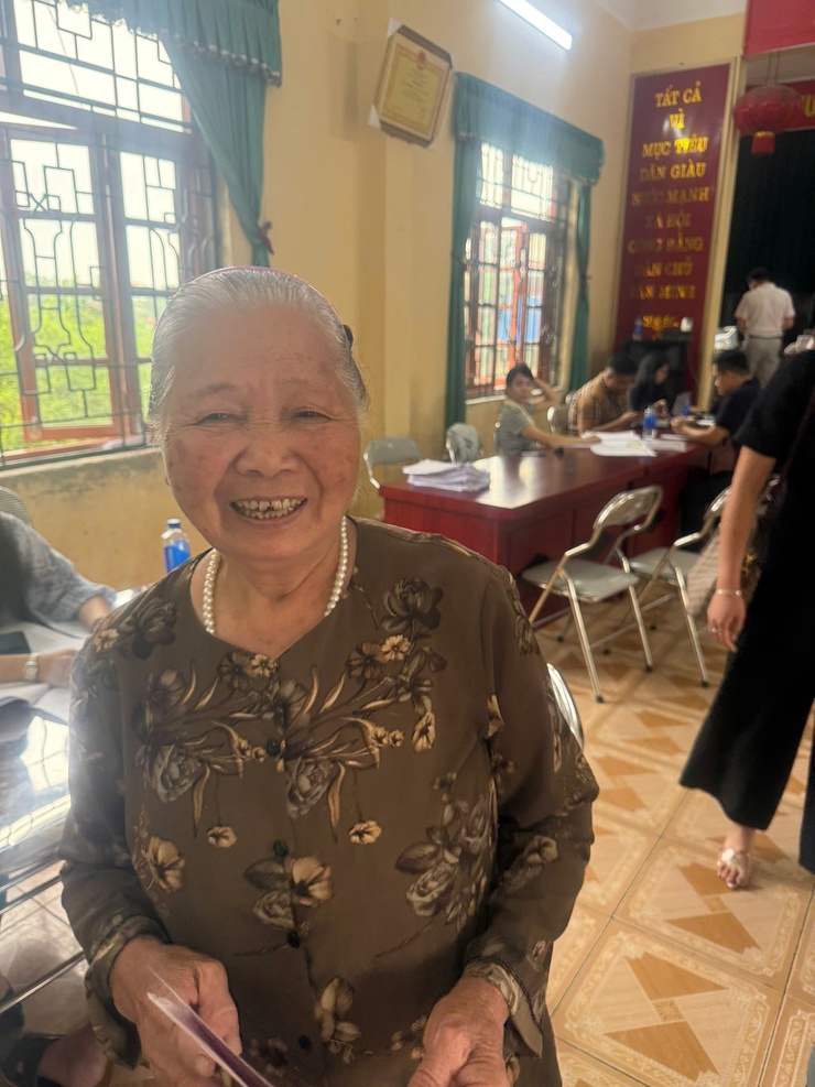 Xã Chương Dương 95 hộ dân thôn Hướng Dương được nhận tiền bồi thường, hỗ trợ giải phóng mặt bằng phục vụ dự án Khu đô thị thể thao Olympic- Ảnh 1.