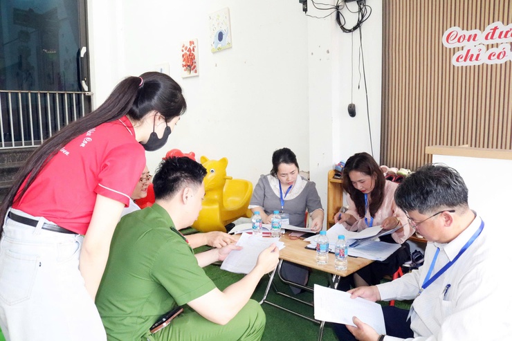 Kiểm tra an toàn thực phẩm tại các trường mầm non ngoài công lập trên địa bàn xã Quảng Bị- Ảnh 1.