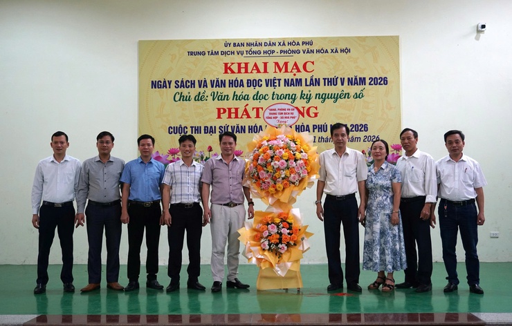 Xã Hoà Phú tổ chức Khai mạc Ngày Sách và Văn hóa đọc Việt Nam lần thứ 5 và Hội thi xếp sách nghệ thuật năm 2026- Ảnh 3.