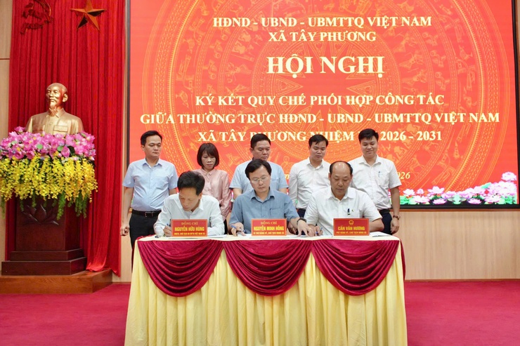 Tây Phương ký kết quy chế phối hợp giữa HĐND – UBND – MTTQ Việt Nam, tăng cường hiệu quả hoạt động nhiệm kỳ mới- Ảnh 5.