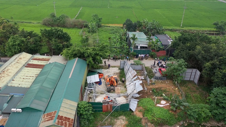 Thanh Oai quyết liệt cưỡng chế, phá dỡ các công trình xây dựng vi phạm trên đất công- Ảnh 2.