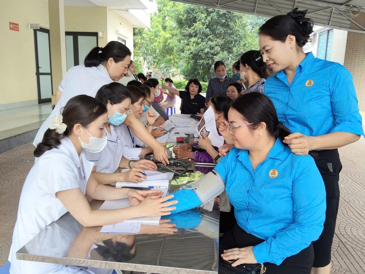 Chăm sóc sức khỏe người lao động: món quà ý nghĩa chào mừng tháng công nhân 2026- Ảnh 1.