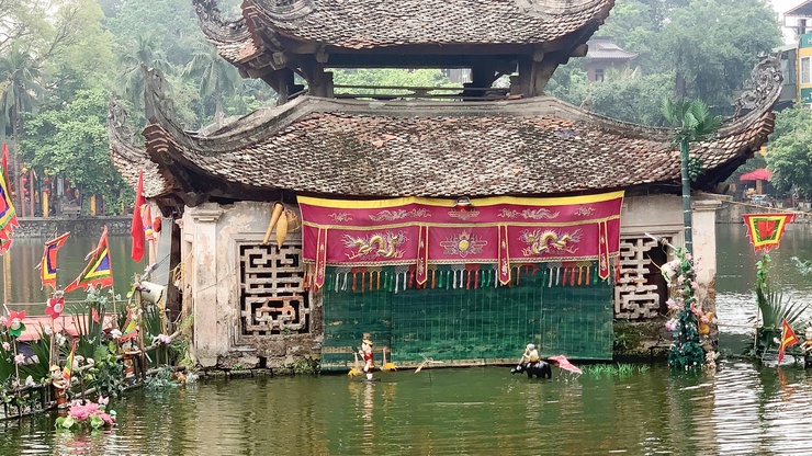 THĂNG HOA NGHỆ THUẬT MÚA RỐI NƯỚC TẠI THỦY ĐÌNH CHÙA THẦY – DẤU ẤN NGHỆ NHÂN ĐẤT QUỐC OAI- Ảnh 1.