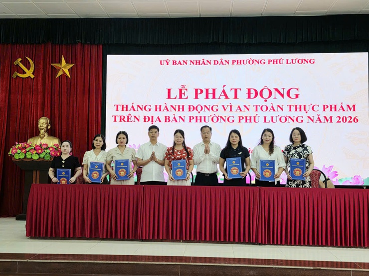 Phường Phú Lương tổ chức Lễ phát động “Tháng hành động vì An toàn thực phẩm” năm 2026- Ảnh 3.