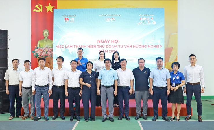 Sôi động Ngày hội Việc làm 2026 tại Tùng Thiện – Nơi kết nối ước mơ và cơ hội nghề nghiệp- Ảnh 7.