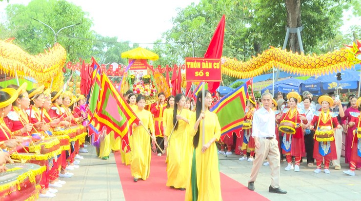 Xã Hát Môn tổ chức Lễ dâng hương tưởng niệm 1983 năm ngày giỗ Hai Bà Trưng- Ảnh 7.