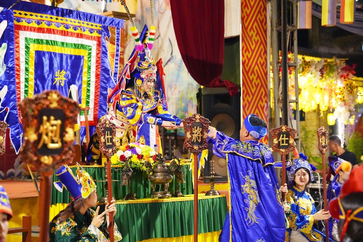 Rộn ràng lễ hội "Cờ người – Nét đẹp văn hóa truyền thống Việt"- Ảnh 15.