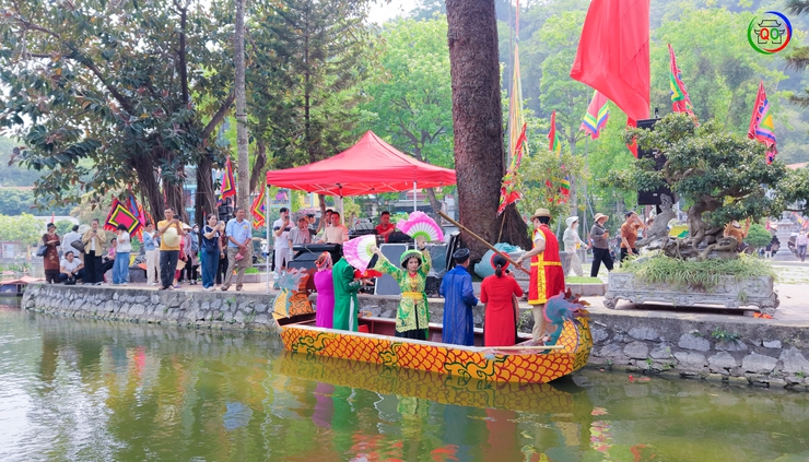 ĐẶC SẮC HÁT QUAN HỌ TRÊN THUYỀN RỒNG TẠI HỒ LONG TRÌ – DẤU ẤN VĂN HÓA TRUYỀN THỐNG TRONG LỄ HỘI CHÙA THẦY 2026- Ảnh 2.