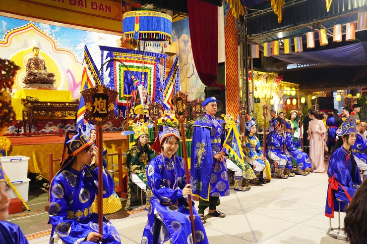 Rộn ràng lễ hội "Cờ người – Nét đẹp văn hóa truyền thống Việt"- Ảnh 16.