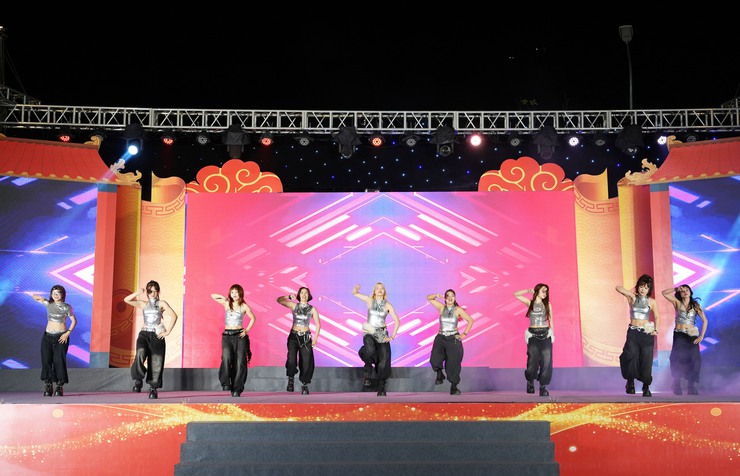 QUỐC OAI TỔ CHỨC ĐÊM GIAO LƯU VĂN NGHỆ "LỄ HỘI CHÙA THẦY – VŨ ĐIỆU KẾT NỐI"- Ảnh 16.