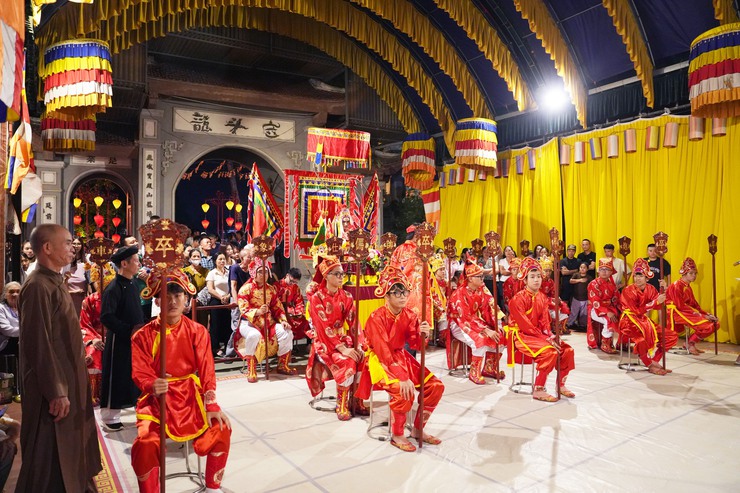 Rộn ràng lễ hội "Cờ người – Nét đẹp văn hóa truyền thống Việt"- Ảnh 18.