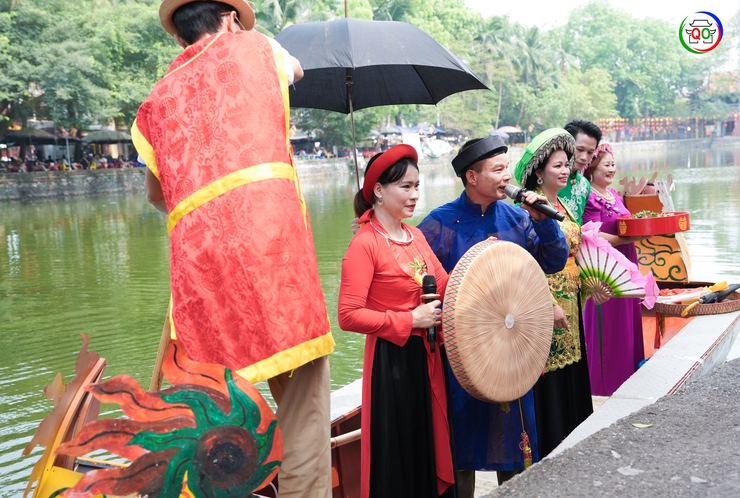 ĐẶC SẮC HÁT QUAN HỌ TRÊN THUYỀN RỒNG TẠI HỒ LONG TRÌ – DẤU ẤN VĂN HÓA TRUYỀN THỐNG TRONG LỄ HỘI CHÙA THẦY 2026- Ảnh 5.