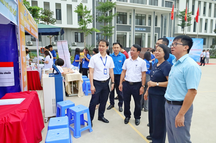 Sôi động Ngày hội Việc làm 2026 tại Tùng Thiện – Nơi kết nối ước mơ và cơ hội nghề nghiệp- Ảnh 11.