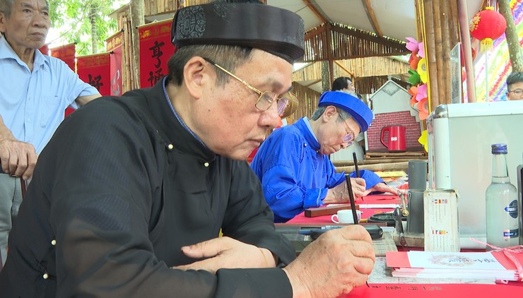 Xã Hát Môn tổ chức Lễ dâng hương tưởng niệm 1983 năm ngày giỗ Hai Bà Trưng- Ảnh 20.