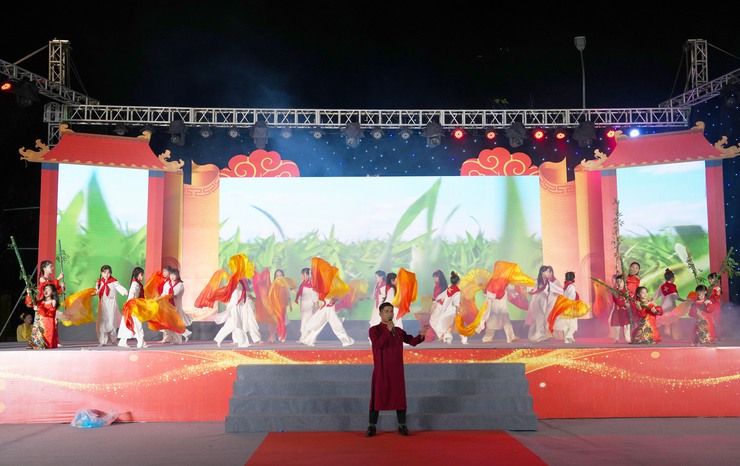 QUỐC OAI TỔ CHỨC ĐÊM GIAO LƯU VĂN NGHỆ "LỄ HỘI CHÙA THẦY – VŨ ĐIỆU KẾT NỐI"- Ảnh 5.