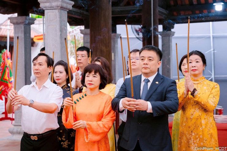 Phường Bồ Đề đón Bằng công nhận Bảo vật Quốc gia chuông chùa An Xá- Ảnh 6.