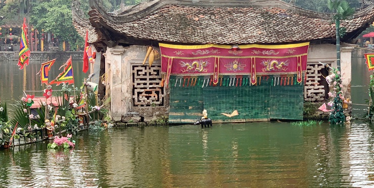 THĂNG HOA NGHỆ THUẬT MÚA RỐI NƯỚC TẠI THỦY ĐÌNH CHÙA THẦY – DẤU ẤN NGHỆ NHÂN ĐẤT QUỐC OAI- Ảnh 6.