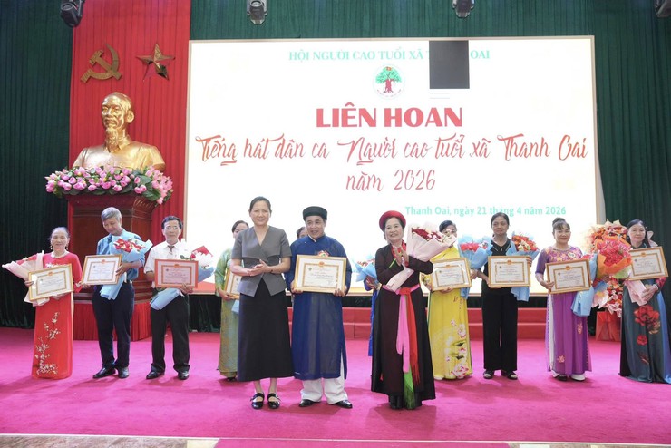 Liên hoan Tiếng hát Dân ca Người cao tuổi xã Thanh Oai năm 2026 thành công tốt đẹp- Ảnh 11.