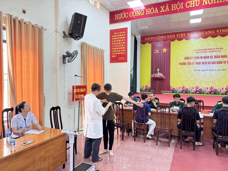Xã Nội Bài hoàn thành đăng ký nghĩa vụ quân sự cho nam thanh niên tuổi 17- Ảnh 7.
