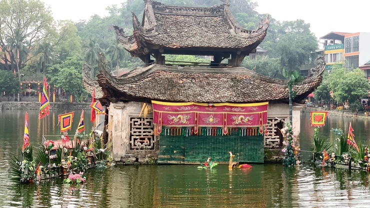 THĂNG HOA NGHỆ THUẬT MÚA RỐI NƯỚC TẠI THỦY ĐÌNH CHÙA THẦY – DẤU ẤN NGHỆ NHÂN ĐẤT QUỐC OAI- Ảnh 13.