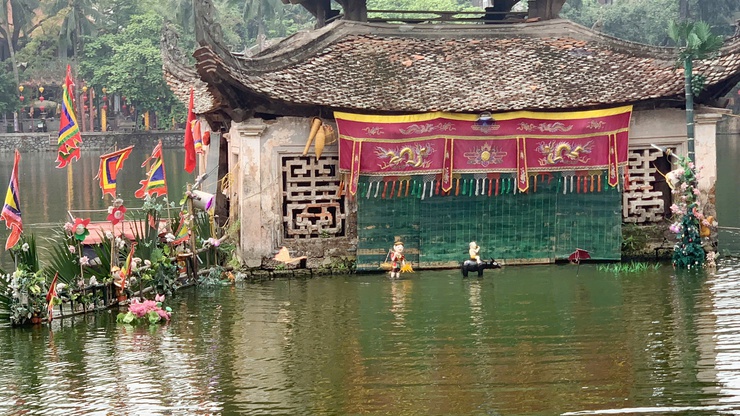 THĂNG HOA NGHỆ THUẬT MÚA RỐI NƯỚC TẠI THỦY ĐÌNH CHÙA THẦY – DẤU ẤN NGHỆ NHÂN ĐẤT QUỐC OAI- Ảnh 15.