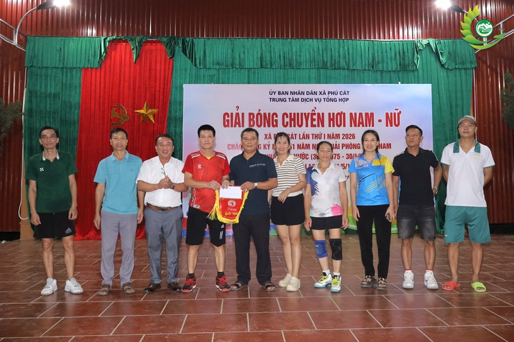Sôi nổi Giải bóng chuyền hơi nam – nữ xã Phú Cát lần thứ I năm 2026- Ảnh 8.