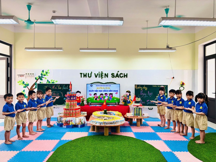 Sôi nổi các hoạt động hưởng ứng Ngày Sách và Văn hóa đọc Việt Nam năm 2026 tại các cơ sở giáo dục xã Phú Xuyên- Ảnh 11.