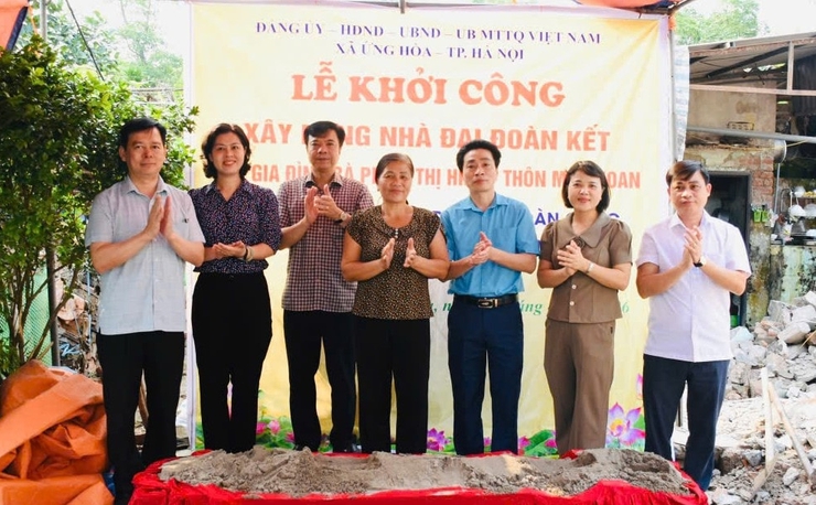 ỨNG HÒA KHỞI CÔNG XÂY DỰNG NHÀ ĐẠI ĐOÀN KẾT CHO 02 HỘ CÓ HOÀN CẢNH KHÓ KHĂN.- Ảnh 3.