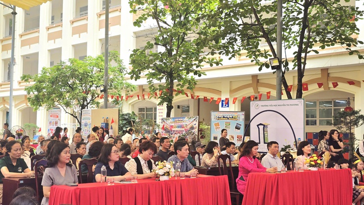 Khơi nguồn tri thức, thắp lửa đam mê đọc sách tại Ba Đình- Ảnh 2.