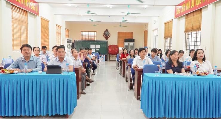 Xã Đại Xuyên tăng cường tuyên truyền pháp luật chương trình truyền hình trực tiếp với chủ đề "Bản lĩnh Gen Z - Tự hòa Hà Nội,Sống chuẩn an toàn"- Ảnh 1.