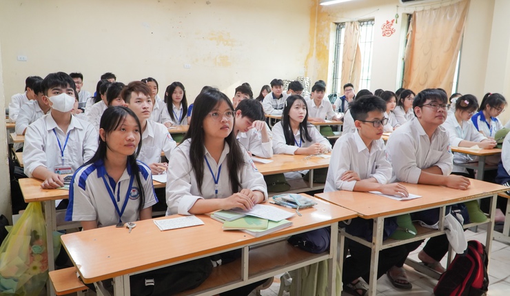 Xã Đại Xuyên tăng cường tuyên truyền pháp luật chương trình truyền hình trực tiếp với chủ đề "Bản lĩnh Gen Z - Tự hòa Hà Nội,Sống chuẩn an toàn"- Ảnh 4.