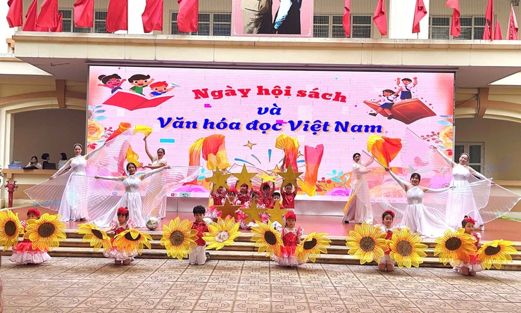 Khơi nguồn tri thức, thắp lửa đam mê đọc sách tại Ba Đình- Ảnh 1.