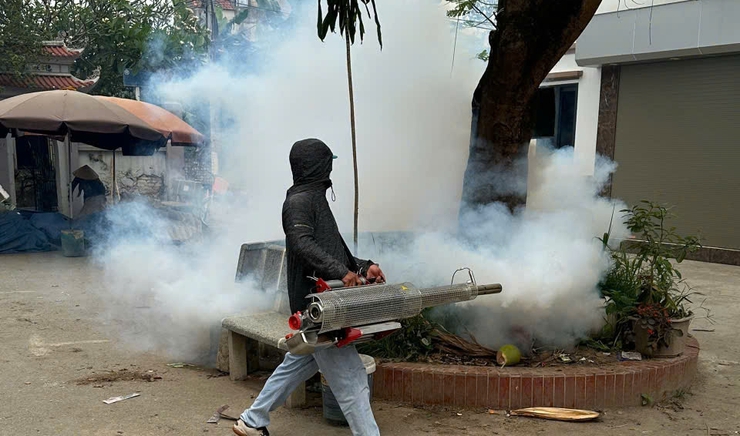 XÃ DÂN HOÀ KHẨN TRƯƠNG RA QUÂN PHÒNG CHỐNG DỊCH SỐT XUẤT HUYẾT TẠI THÔN TẢO DƯƠNG - Ảnh 3.