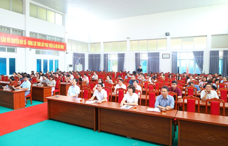 Phường Tùng Thiện tập huấn sử dụng Không gian làm việc số HanoiWork- Ảnh 1.