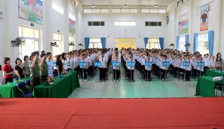 Mỹ Đức: Khi Pháp Luật "Bén Rễ" Trong Tâm Hồn Thế Hệ Z Qua Hình Thức Sân Khấu Hóa- Ảnh 1.