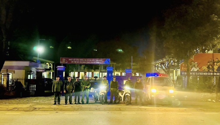 Công an xã Phúc Lộc: Chung tay khắc phục "05 điểm nghẽn" xây dựng xã "Trật tự - Kỷ cương - Văn minh - Hiện đại"- Ảnh 8.