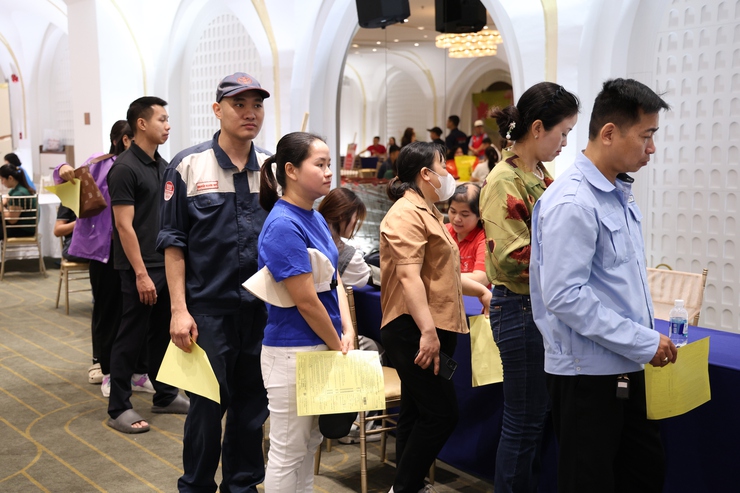 SẮC HỒNG YÊU THƯƠNG 2026: LAN TỎA NGHĨA CỬ CAO ĐẸP TẠI PHƯỜNG VIỆT HƯNG- Ảnh 1.